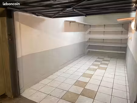 parking/box 14 m² vitrolles