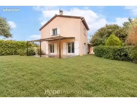 maison 6 pièces 178 m²