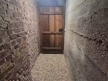 cave privative (4m²/8m³) éclairée et sécurisée