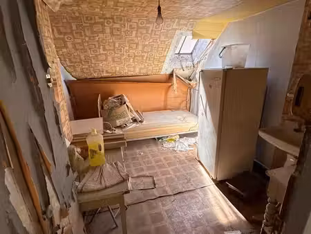 chambre de service à rénover - rue saint honoré 75001 paris