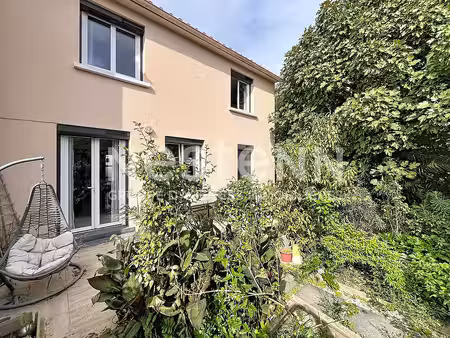 saint laurent de la salanque - a vendre maison en 3 faces de 5 pièces avec jardin et garag