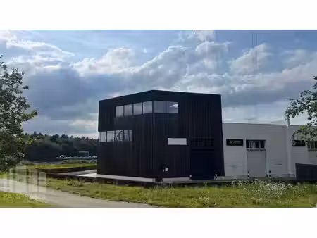 kmo-unit met magazijn en modern kantoor nabij e313 in her...