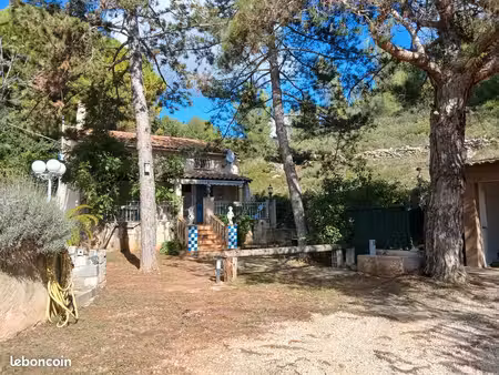 allauch pleine nature. 2 villa + studio+piscine sur 4399 m2