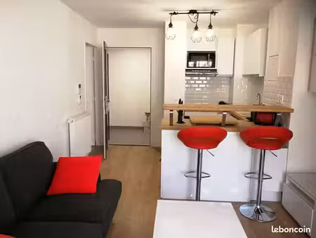 t2 meublé avec 2 terrasses et parking – bécon-les-bruyères  courbevoie