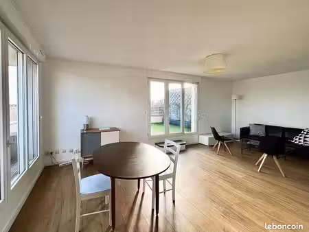 gand 2 pièces terrasse nanterre