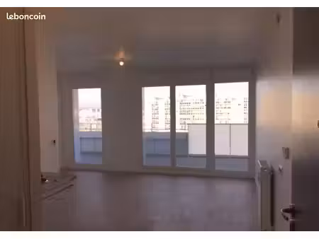 studio à louer à issy les moulineaux
