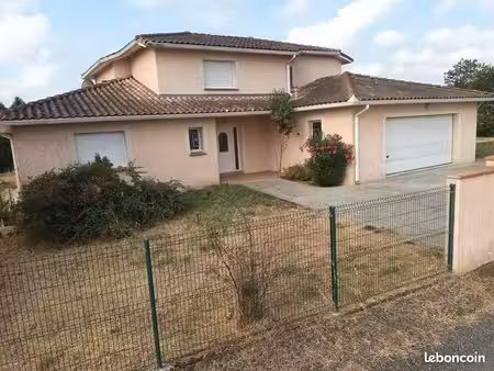 villa t6 de 205 m2 habitable avec piscine
