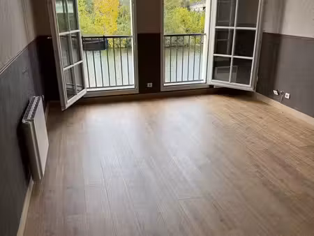location 2 pièces 52m2 port cergy