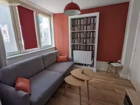 meublé tout équipé 40m2 centre ville avec extérieur