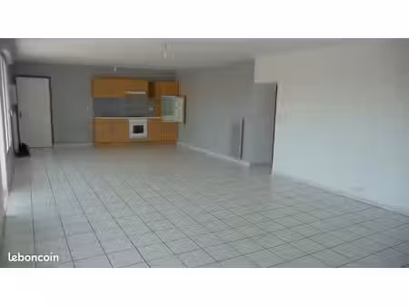t3/t4 85m2 780 euros rue de la gare à hennebont