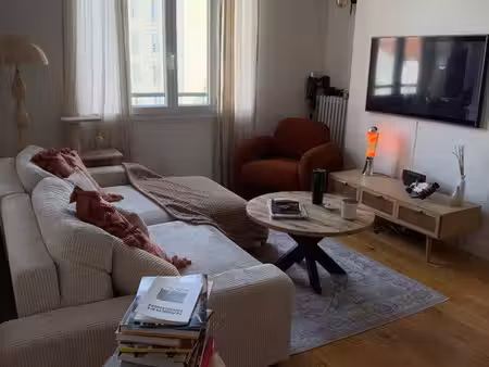à louer – 2 pièces de 49 m²  traversant  lumineux  vue dégagée – porte de saint-cloud
