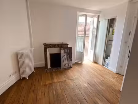 charmant appartement f2 centre ville nevers