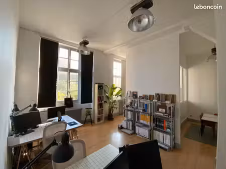 bureau lumineux 45 m² - 4 20 m de hauteur - paris 11 - tout inclus - disponible immédiatem