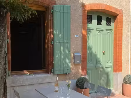 charmante maison de village en pierre avec petit espace extérieur – idéale comme résidence