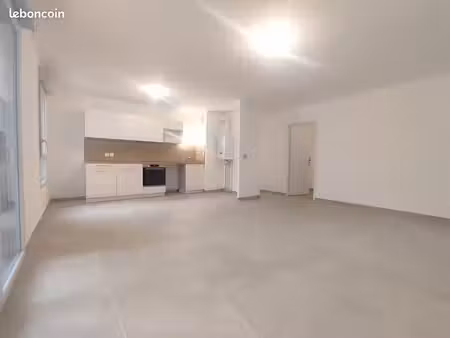 beau t3 de 71 m2 + 10 m2 terrasse