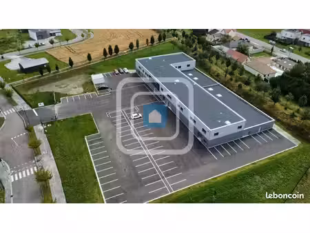 local d'activité 632 m²