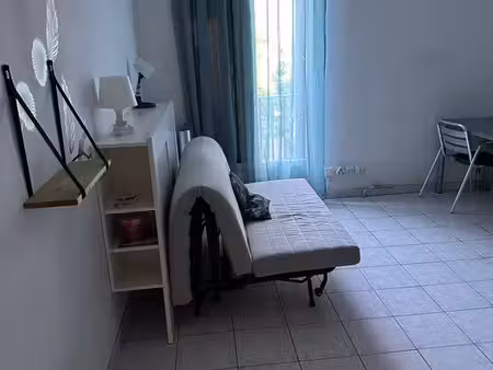à louer grand studio