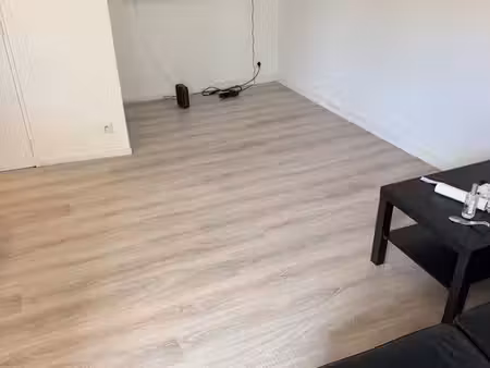 à louer – t2 meublé de 51 m² – cergy-le-haut