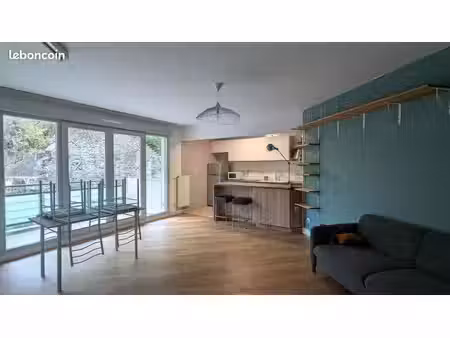 appartement 3 pièces 64m2 et garage double