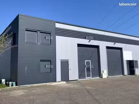 local bureaux 150 m²