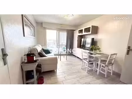 appartement 2 pièces avec grande loggia – port de courseulles-sur-mer