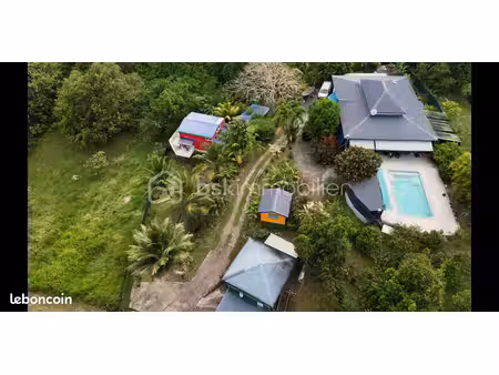 propriété 7 pièces 215 m²