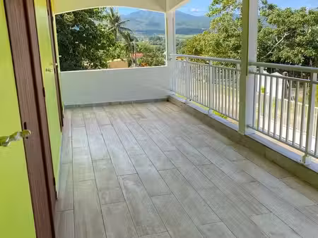 location charmant haut de villa