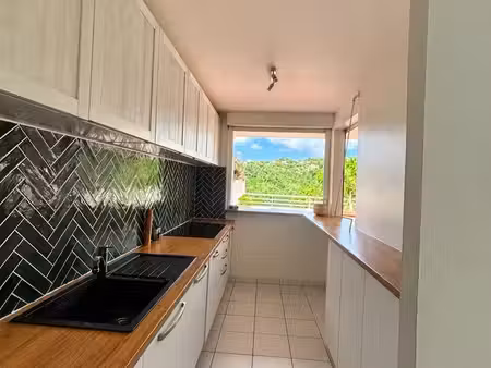 spacieux appartement f4 de standing à schoelcher 1750 charges comprises