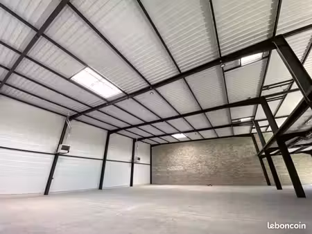 local d'activité 530 m²