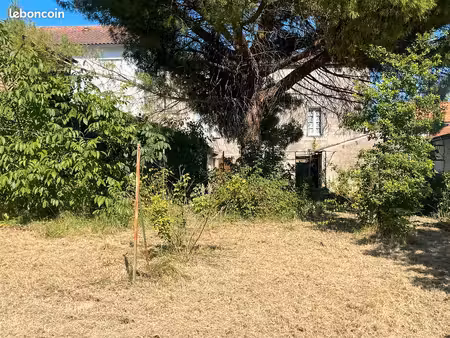 maison de ville de 215m2 + jardin de 850m2 a renover gond pontouvre