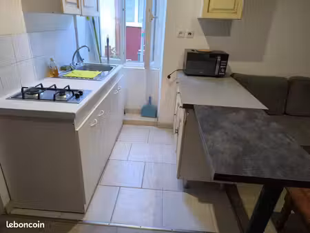 t2 une chambre le tous meublé