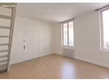 appart rénové 2 chambres en duplex