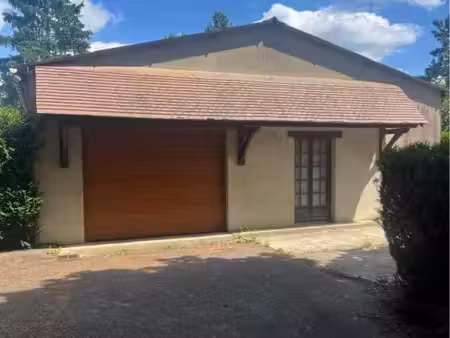 local d'activité / entrepôt de 100m² avec cour privée de 400m²