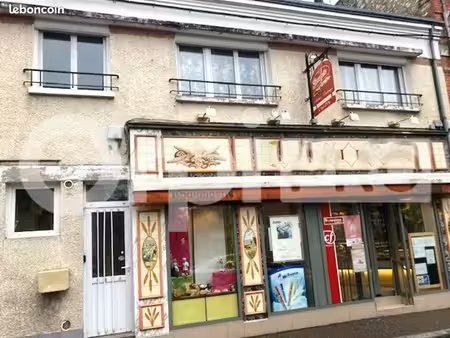 local commercial 110 m²