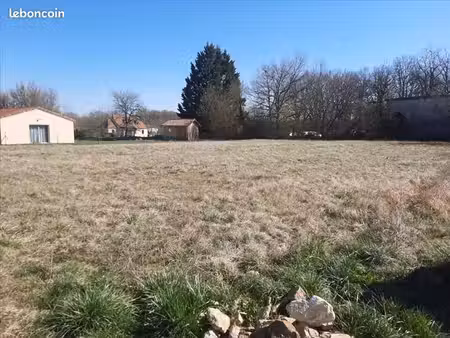 terrain 1 120 m² gramat