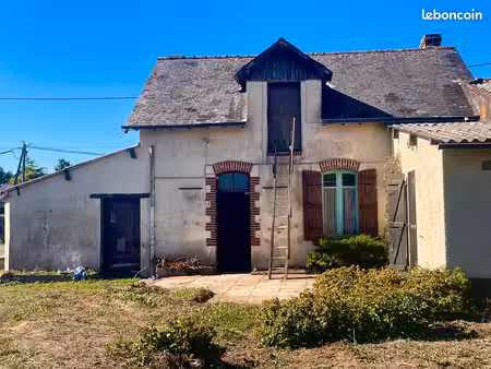 maison 80 m² à rénover ou à démolir - secteur résidentiel - 1 km centre-ville