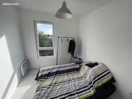 à vendre – t2 meublé de 53 m² à cholet – parking privatif – dpe d