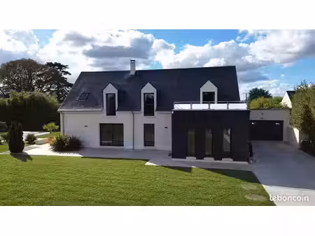 saint-jean-le-blanc – maison d'architecte  piscine chauffée  parc de 2 415 m² – dpe a