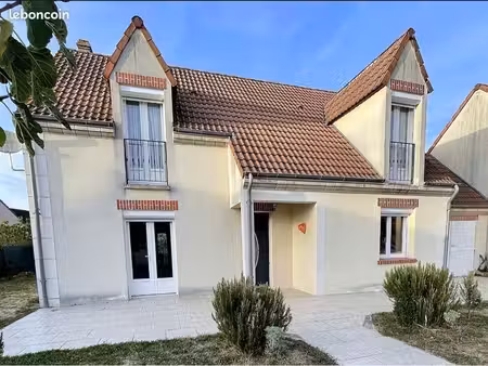 maison st cyr en val