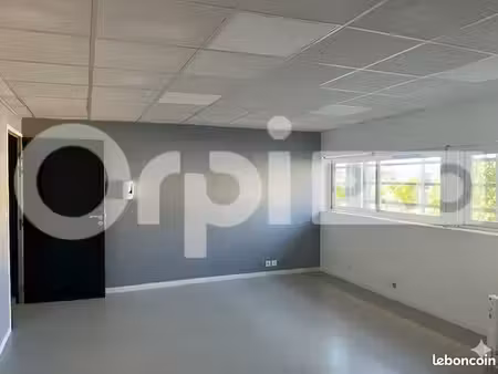 local d'activité 138 m²