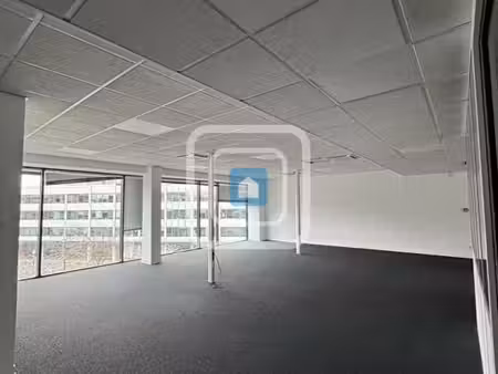 bureaux 233 m²