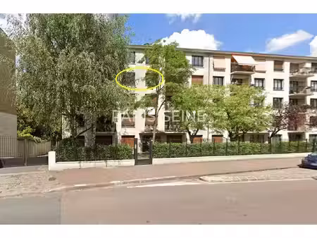 **bourg-la-reine** 5 mn à pied du rer b** 2 pièces vide** sans vis-à-vis** vue sur parc la