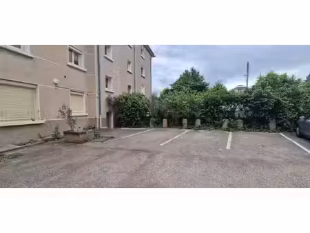 location place de parking - oullins rue charton