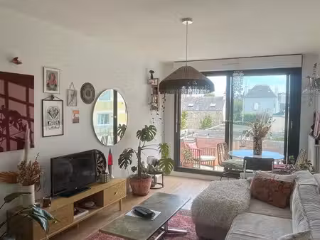 lorient - appartement meublé de 45m2 avec balcon et parking sécurisé