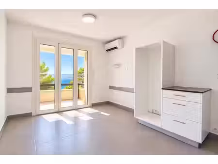 3 pièces avec terrasse – domaine privé de la madrague – saint-cyr-sur-mer