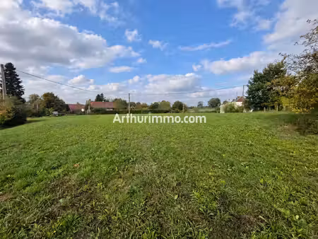 terrain plat constructible de 3 000 m² à maynal 39190