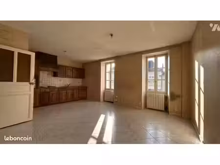 immeuble 120 m² chateau gontier sur mayenne