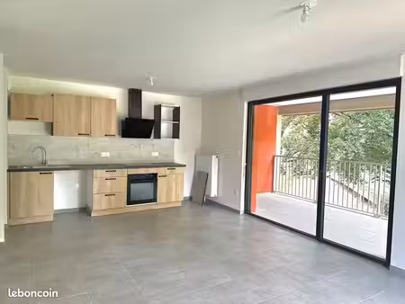 appartement 3 pièces 64 m²