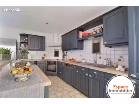 maison 6 pièces 142 m²