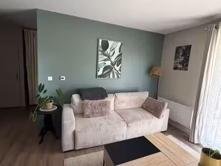 ? à louer – t2 meublé de 45 m² avec terrasse et garage